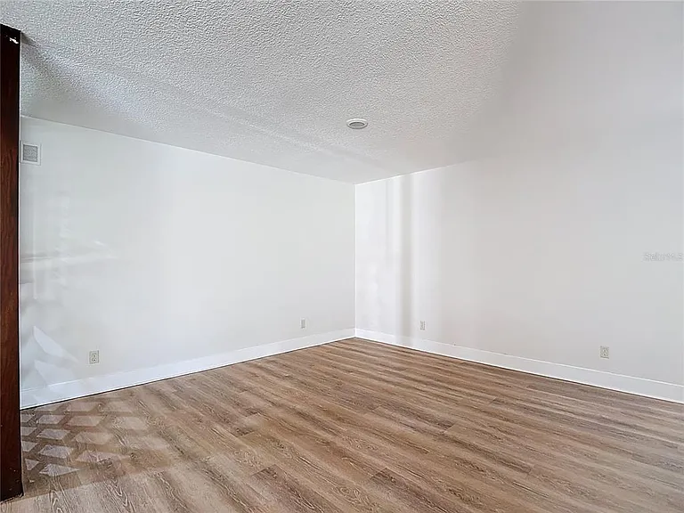 4072 Belmoor Dr — Photo 16
