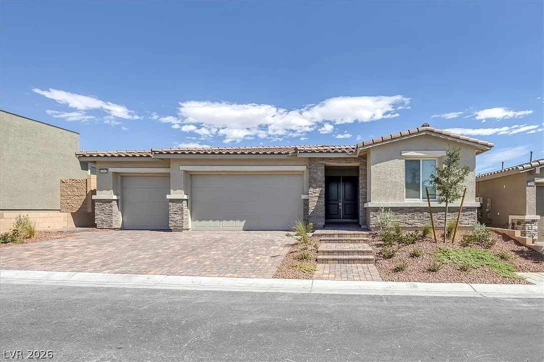 4 bed, 3.5 bath, 2465 sqft, $3,995 — Photo 1