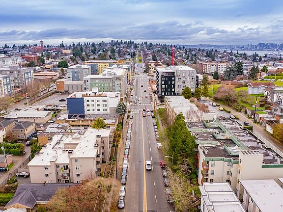 3rd image of 4831 Fauntleroy Way SW #1-207