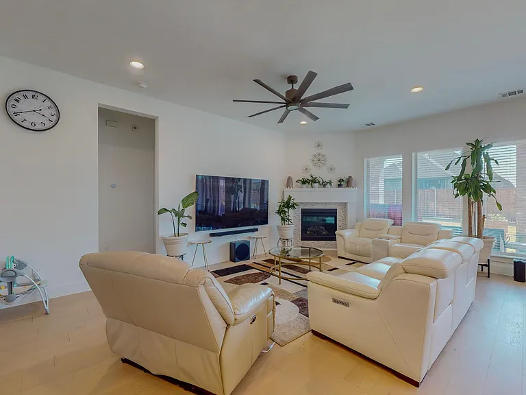 1303 Buttermere St — Photo 23
