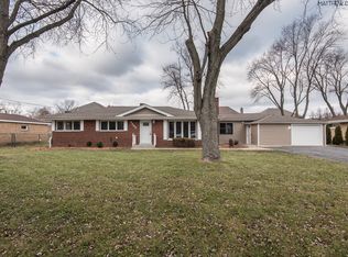 9260 S 79th Ave, Hickory Hills, IL 60457