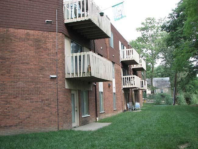 1st image of 5470 Beechmont Ave #E09
