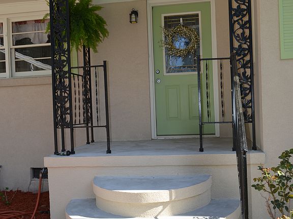 3rd image of 313 Tarpon Dr