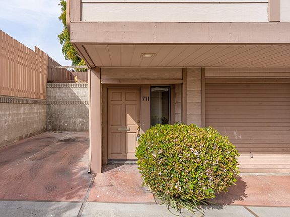 2nd image of 711 Micheltorena St