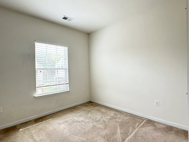 6314 Halsted Ave — Photo 5