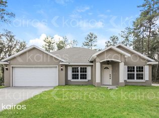8 Malauka Pass Ct, Ocklawaha, FL 32179