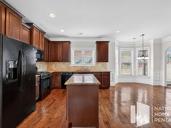 2nd image of 7935 White Oak Loop