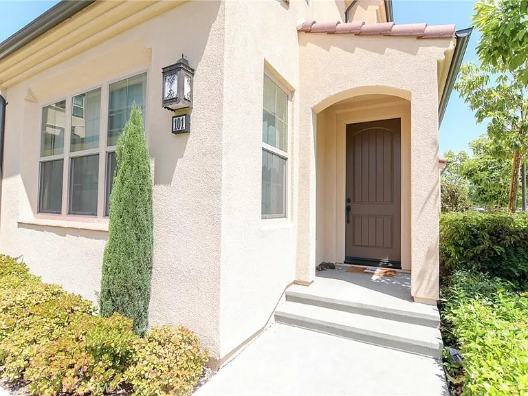 101 Tallowood — Photo 1