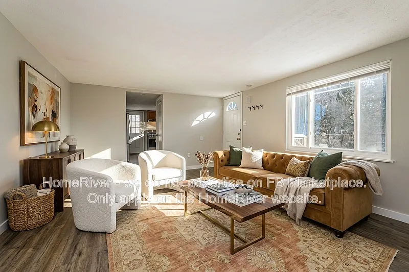 3 bed, 1.0 bath, 1125 sqft, $1,950 — Photo 2