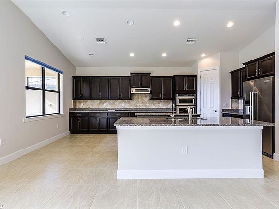 4th image of 13521 Deer Haven Ln