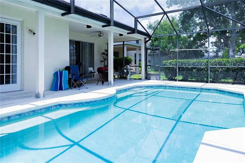 4 bed, 2.0 bath, 1753 sqft, $3,150 — Photo 2