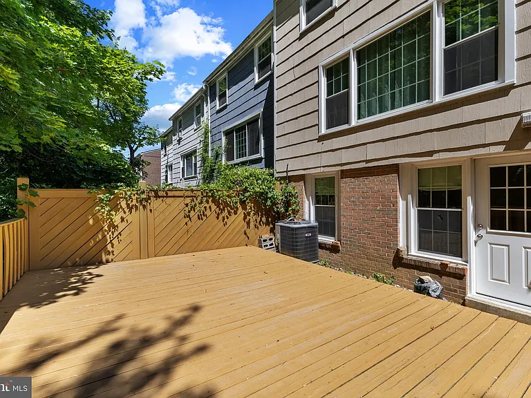 4305 Birchlake Ct — Photo 24