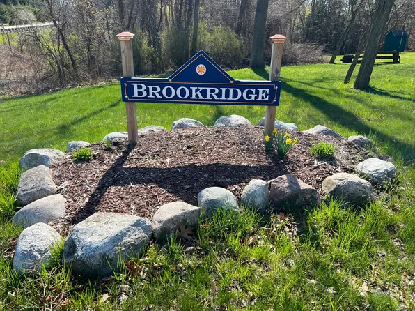 N Pine Ridge Dr, Ludington, MI 49431