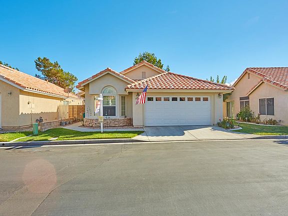 3rd image of 19115 Charlotte Pl