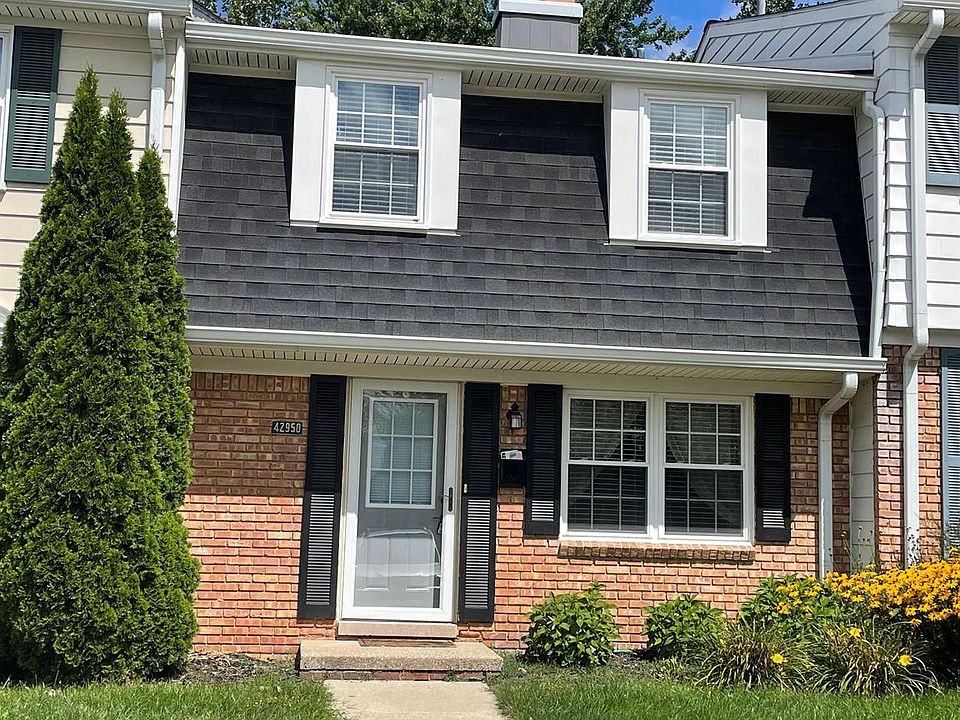1st image of 42950 Richards Ct #4