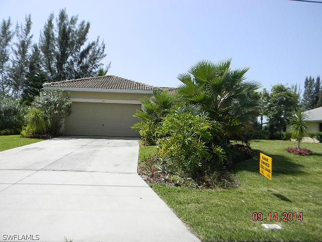 1st image of 308 SE 16th Ter
