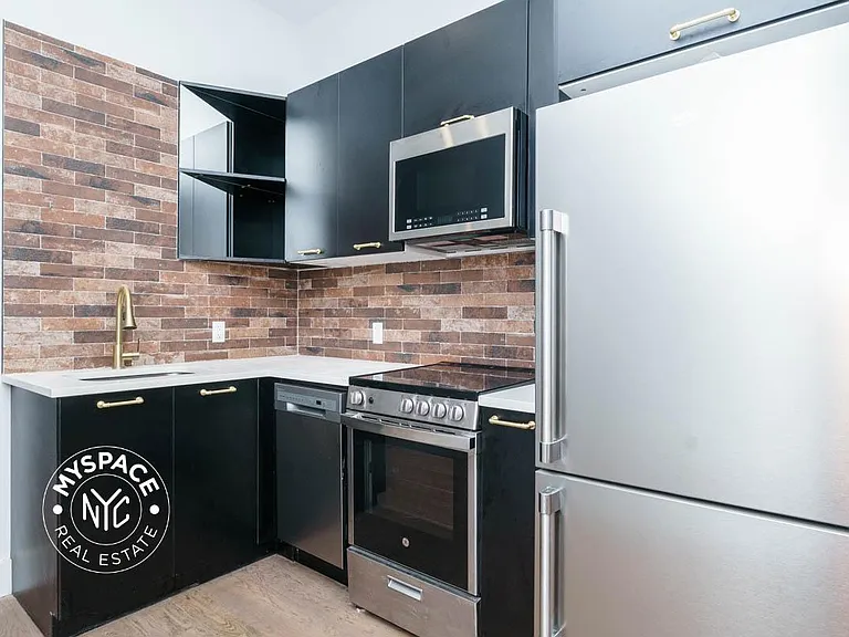 99 Varet St #2L — Photo 3