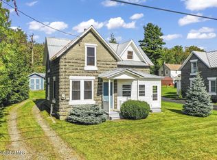 37 Wall St, Mineville, NY 12956