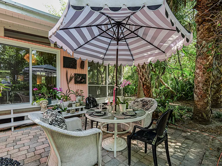 1881 E Barefoot Pl — Photo 40