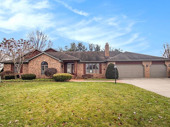 2nd image of 1545 Evergreen Pl