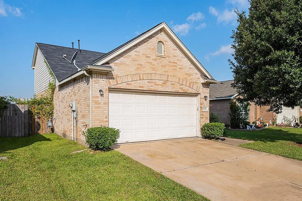3 bed, 2.5 bath, 1533 sqft, $1,850 — Photo 1