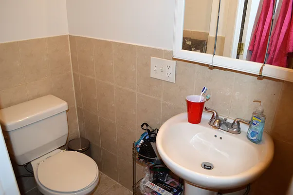 Rented by OvCo Realty | media 15