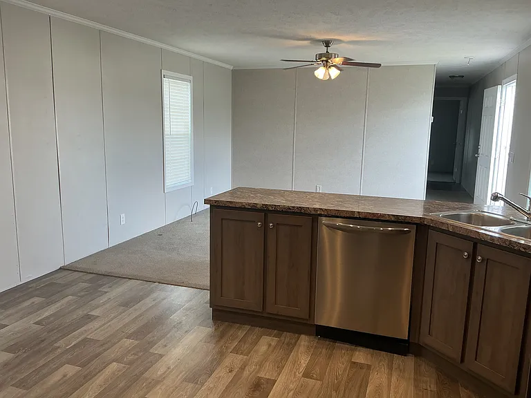 8628 Sandy St #112 — Photo 5