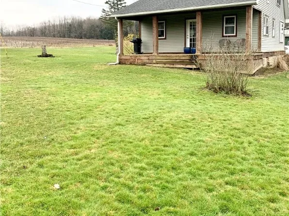 830 Hamburg Rd, Fredonia, PA 16124