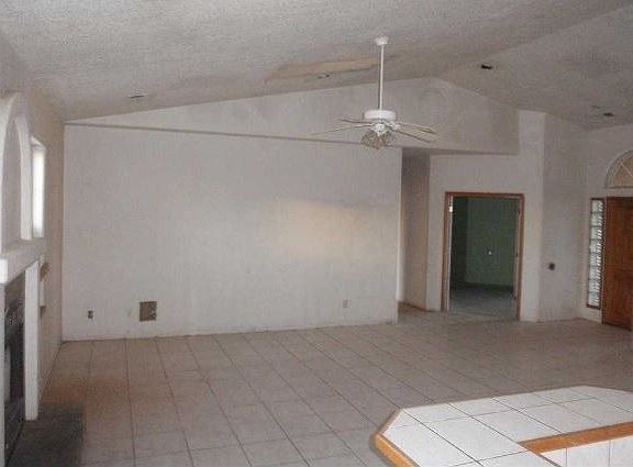 3rd image of 6 Clearview Dr