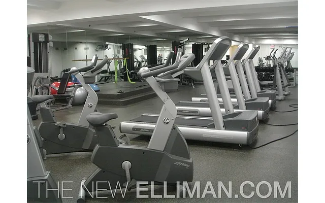 Rented by Douglas Elliman | media 22