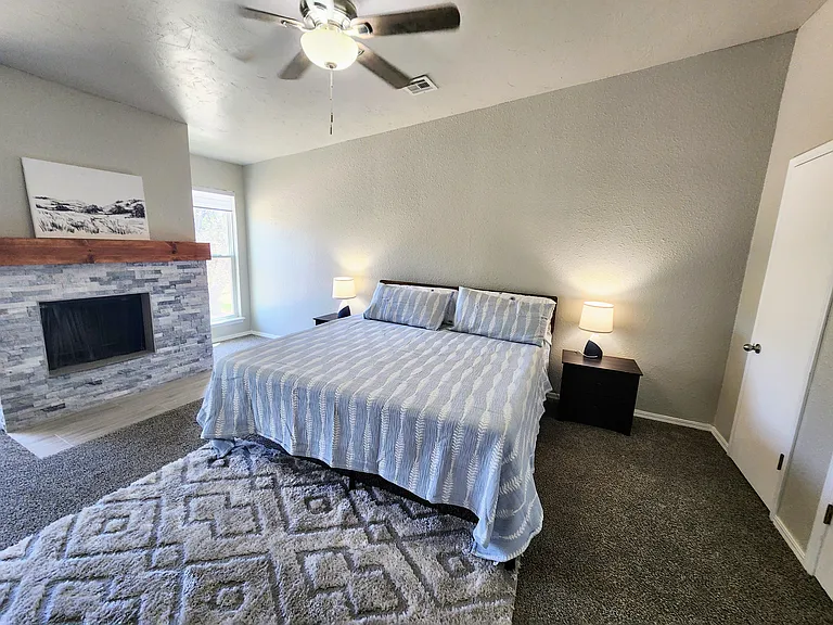 4716 Hemlock Cir — Photo 10