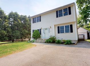 21 Hillside Ave, Stoneham, MA 02180