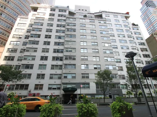211 East 53rd Street 7C image 14 of 14