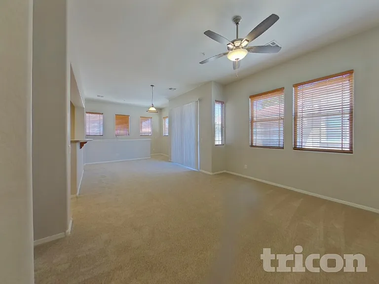1225 N 36th St #2041 — Photo 3