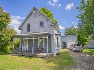 7 Pleasant St, Wilton, ME 04294