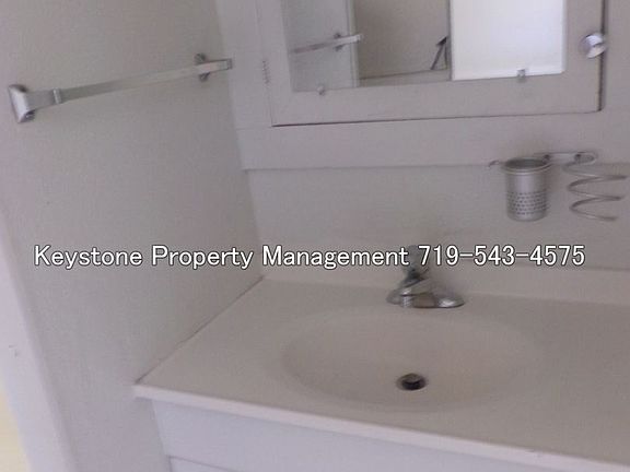 5th image of 825 Brown Ave