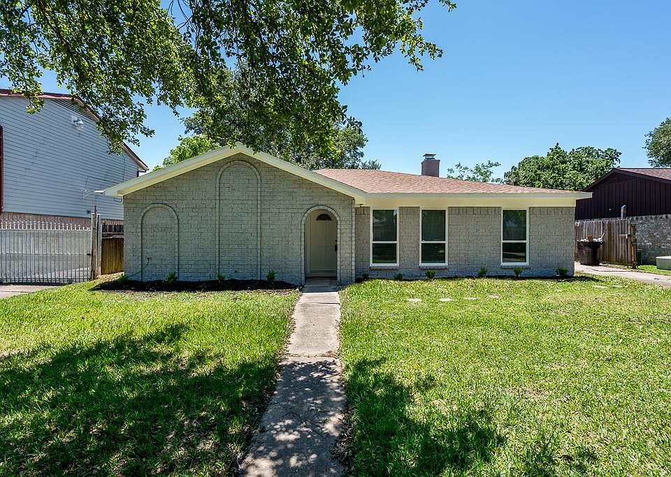 1st image of 10518 Sagebriar Dr