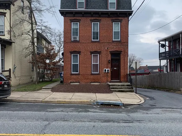 230 N 3rd St, Columbia, PA 17512