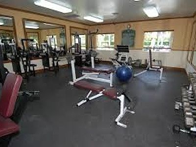 1st image of 502 Lindell Blvd