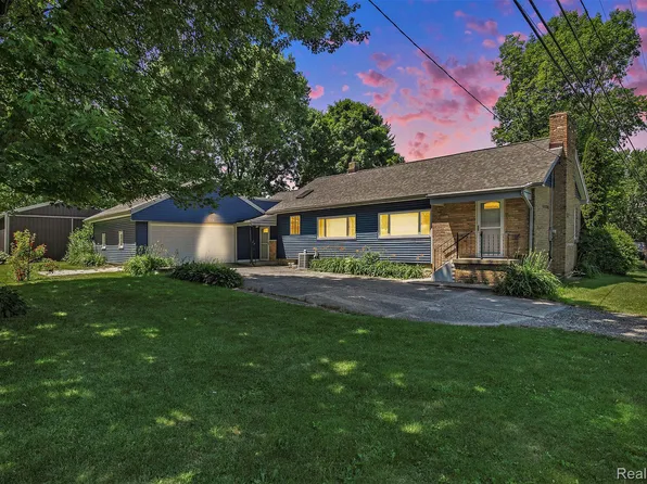 6075 Lennon Rd, Swartz Creek, MI 48473