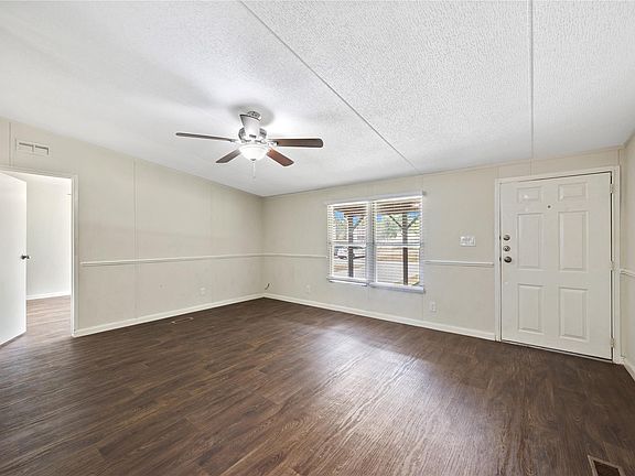 4th image of 9642 Live Oak Trl