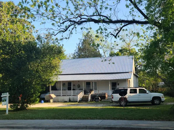 916/918 Ward St E, Douglas, GA 31533