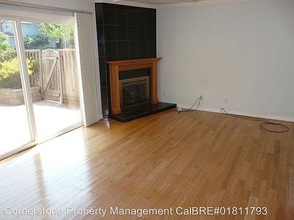 3rd image of 1551 Canna Ct