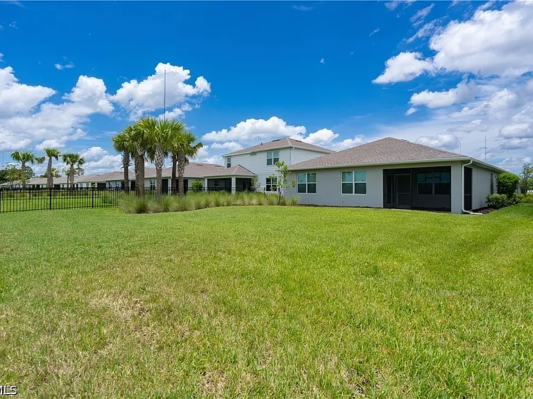 42428 Cascade Dr — Photo 26