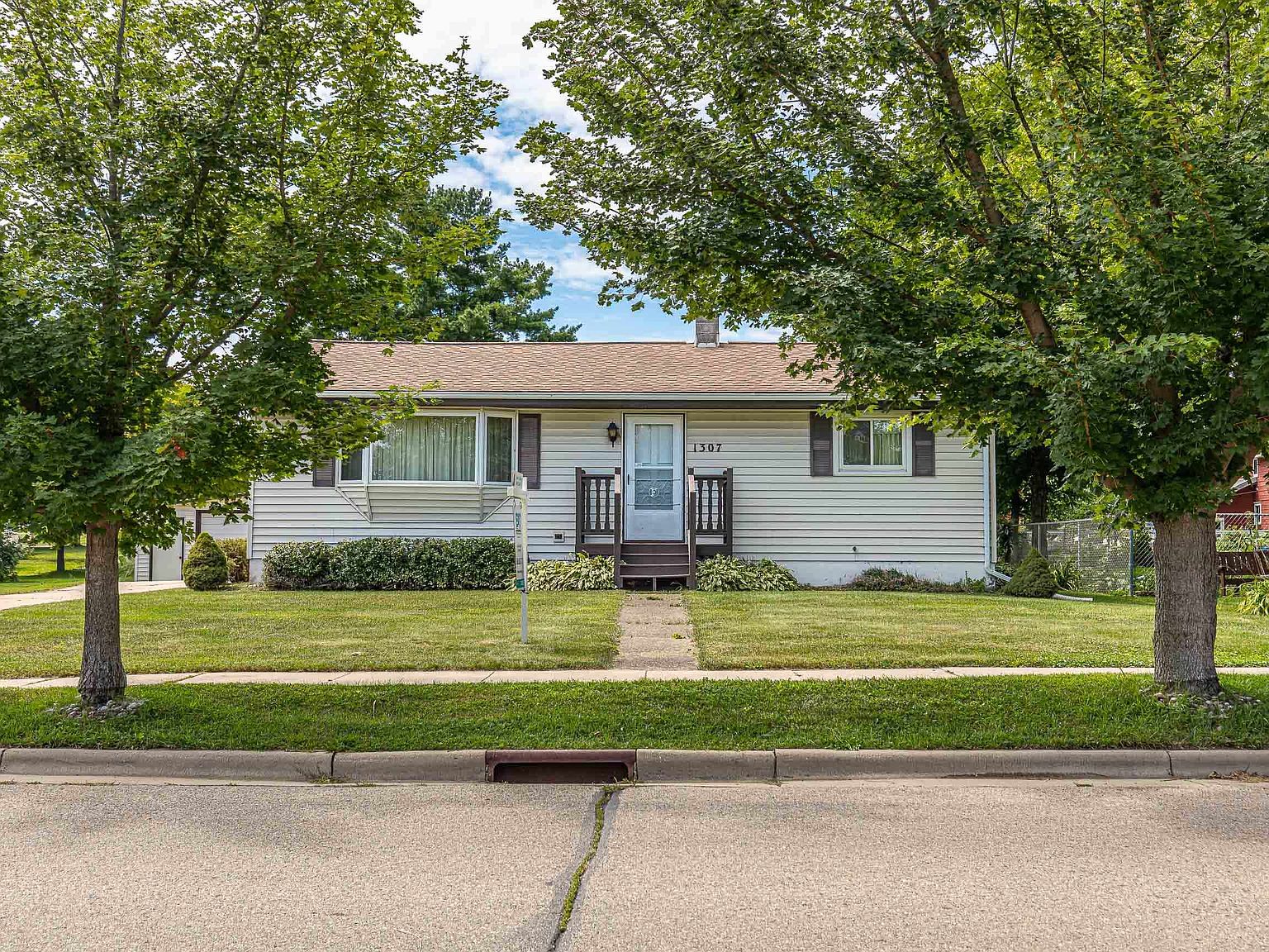 1307 2nd St, New Glarus, WI 53574 Zillow