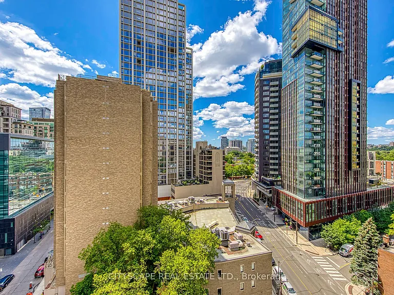 8 Scollard St #1108 — Photo 22