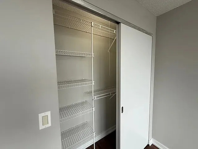 Studio, 1.0 bath, 575 sqft, $2,183 — Photo 3