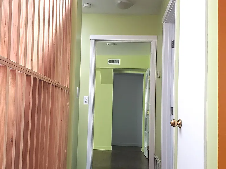 1034 NE 102nd St — Photo 6