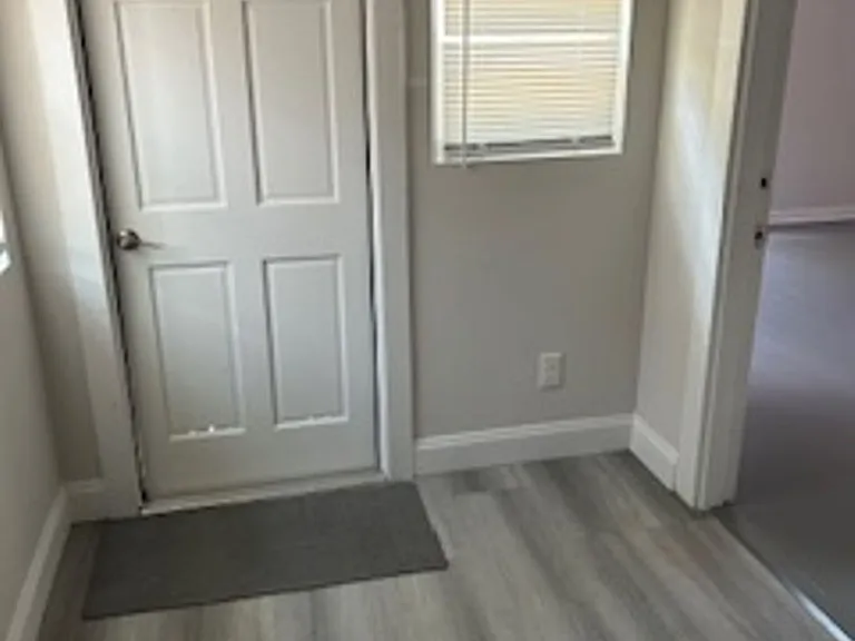 3953 Haines Rd N — Photo 24