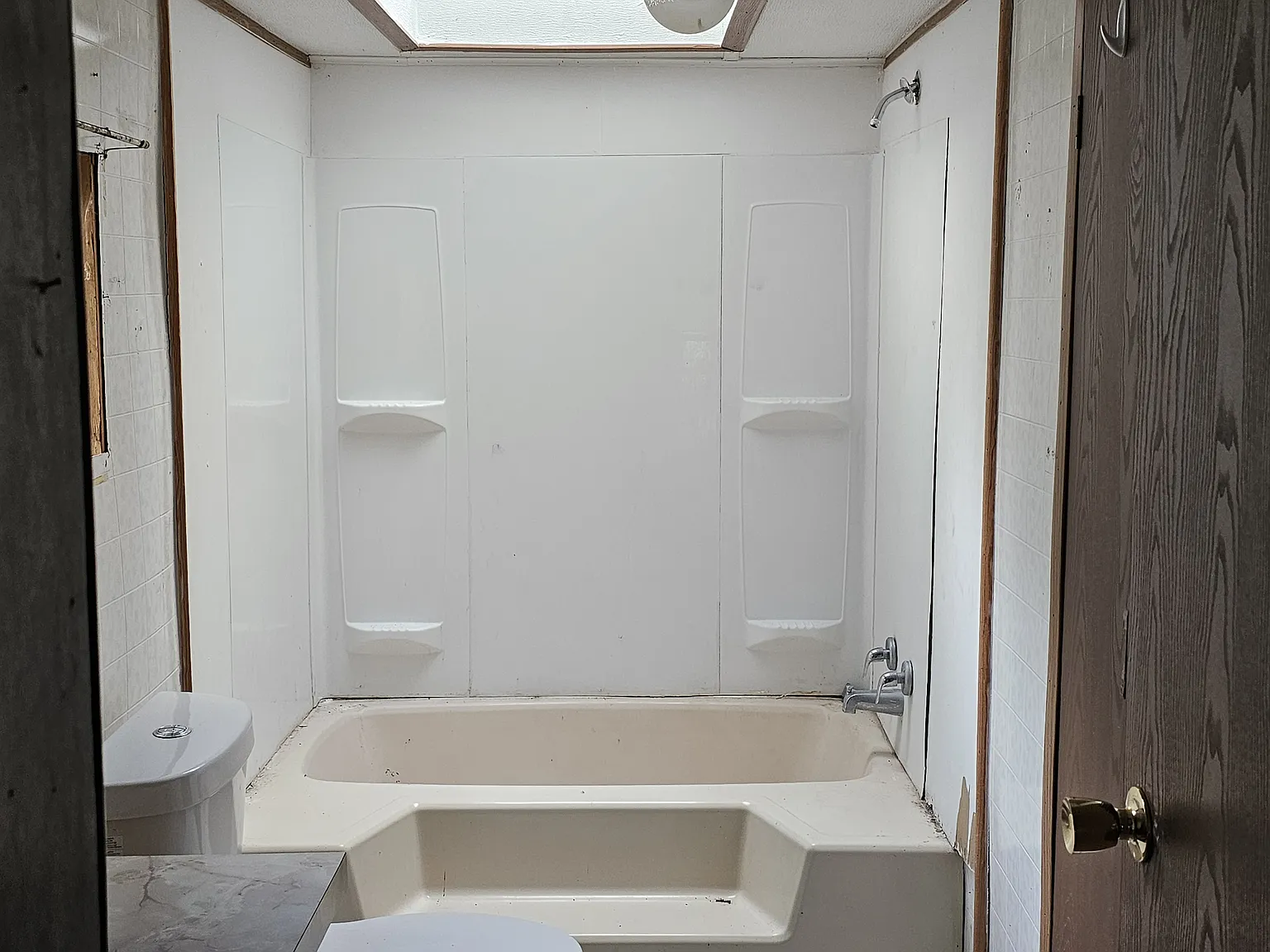 3 bed, $1,200 — Photo 3